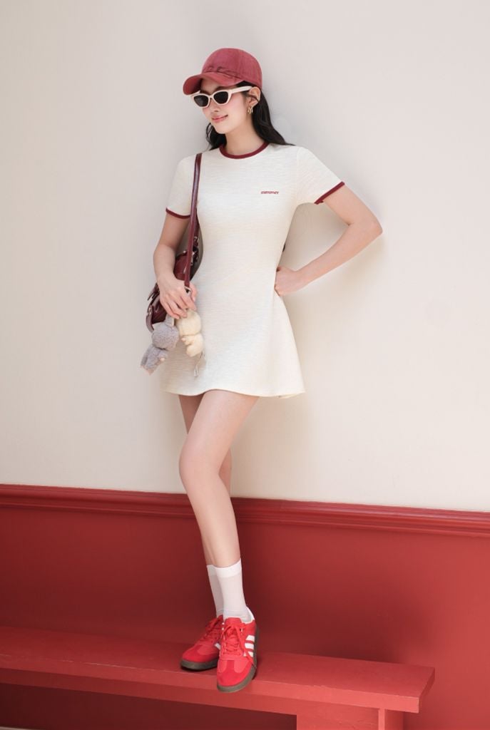 Đầm thun ngắn viền đỏ