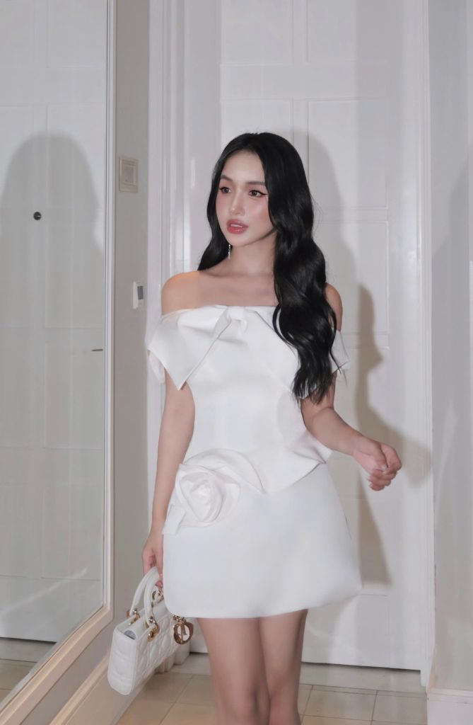 Đầm nơ lệch vai dáng ngắn
