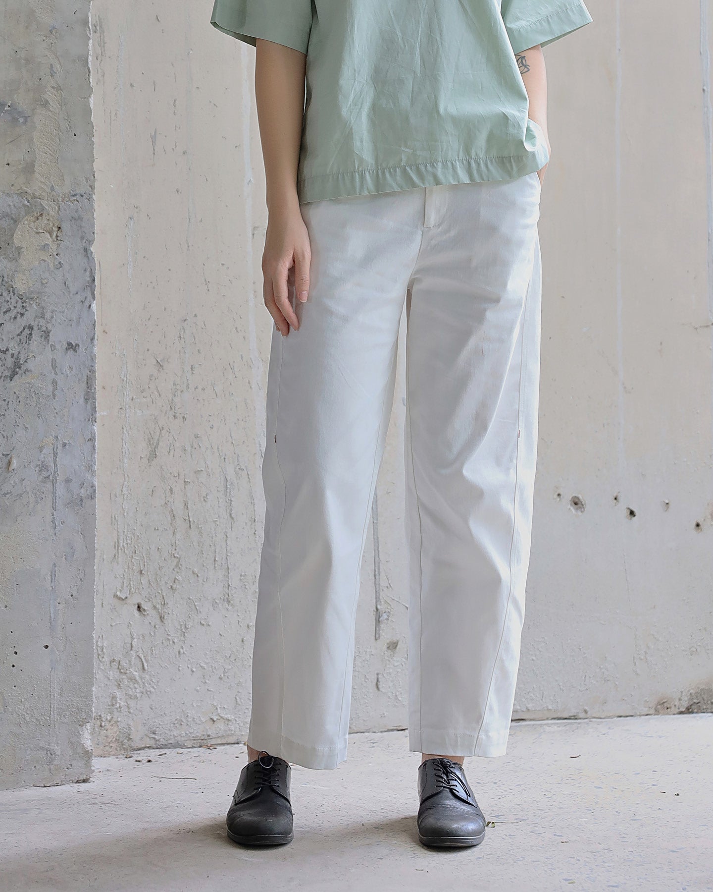  Quần dài Khaki ống bí - Nữ 