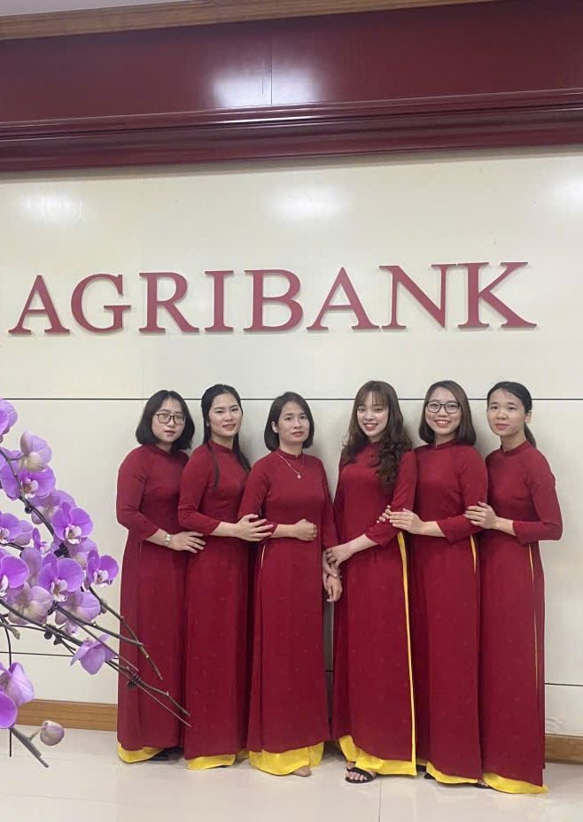  Đồng Phục Áo Dài Ngân Hàng Agribank 