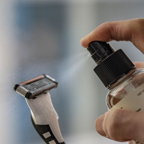 Chất khử trùng lưỡi dao cạo Lazy Society Blade Sanitizer 120ml