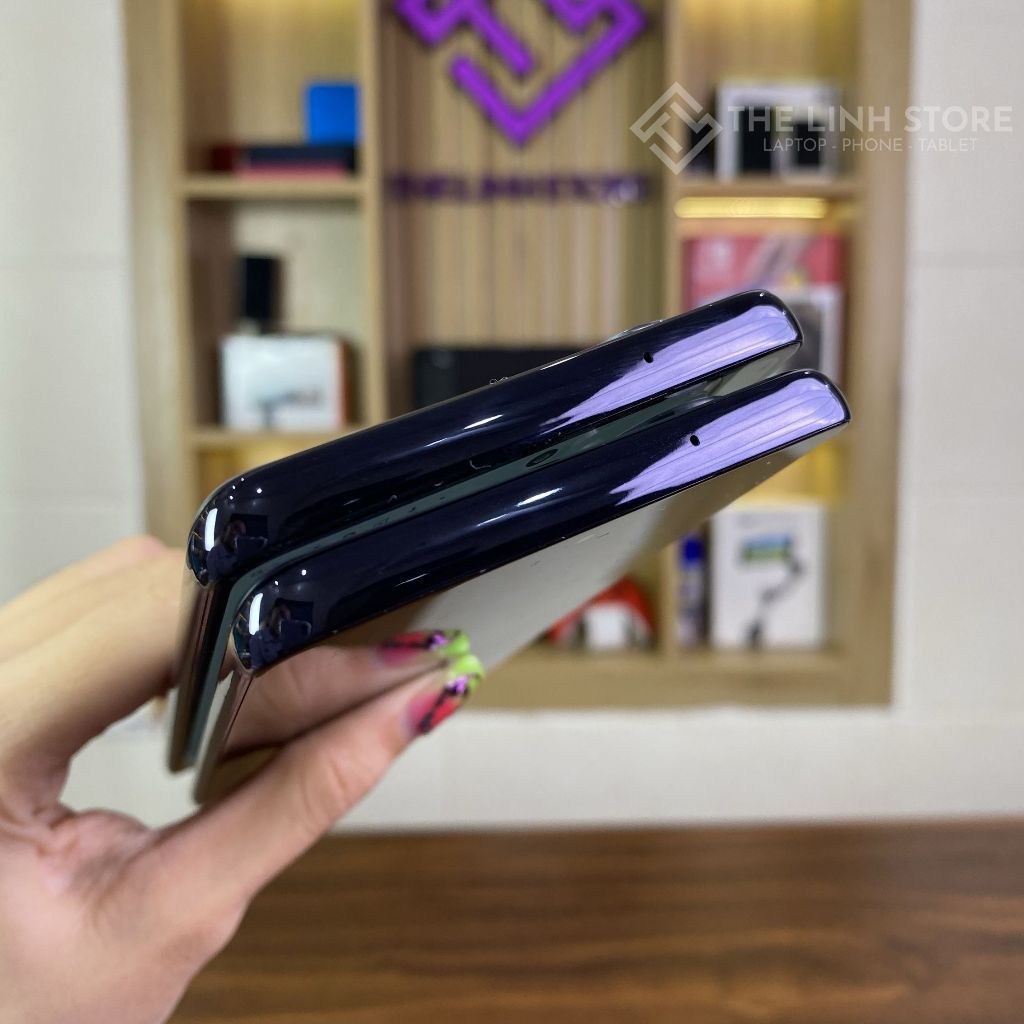 Điện thoại Moto EDGE Plus 5G UW (2022) XT2201 - Snapdragon 8 Gen 1