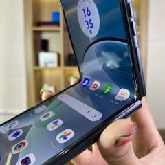 Điện thoại Motorola Razr 40 5G (2023) - Snapdragon 7 Gen 1 màn gập AMOLED 144Hz