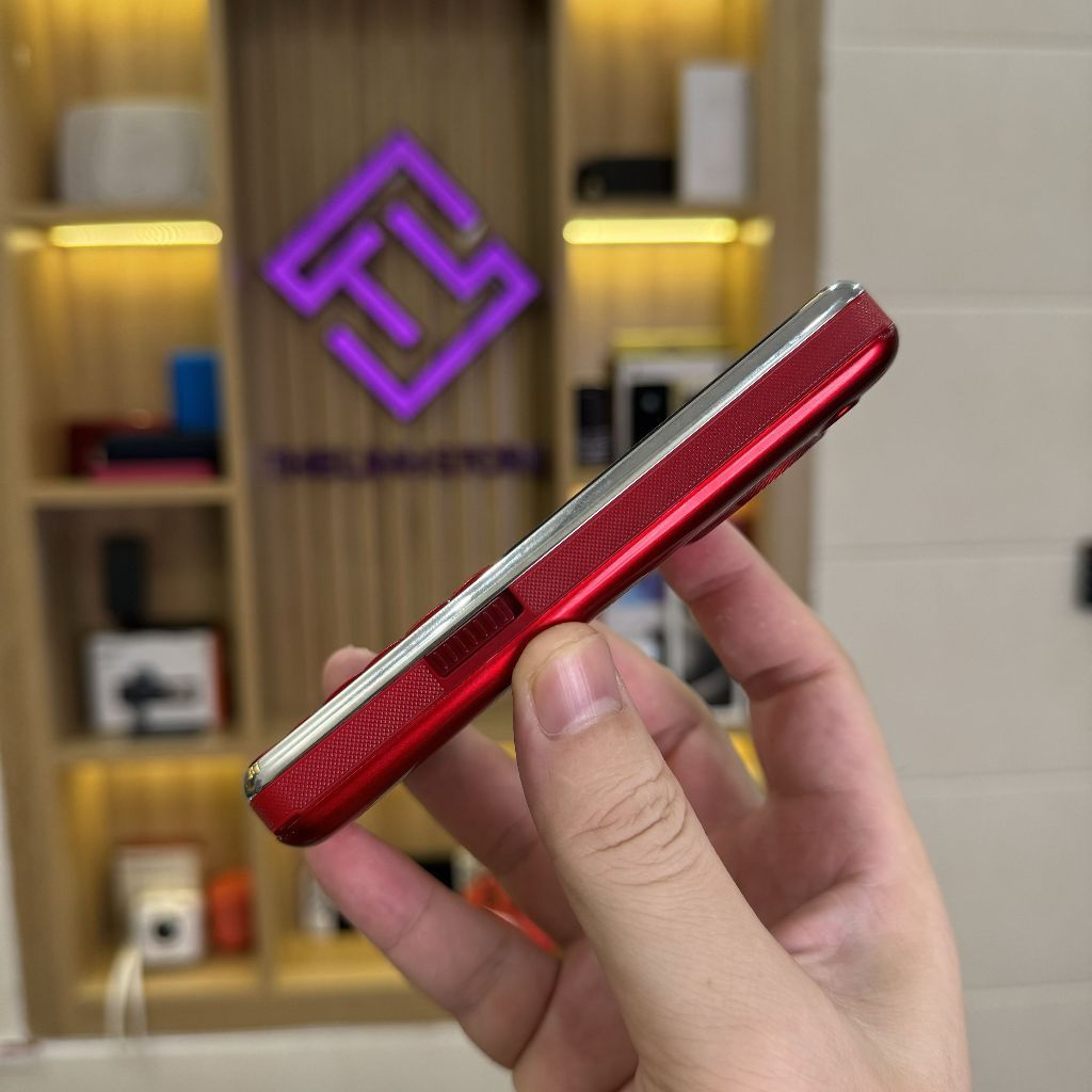 Điện thoại 4G Sunelan E32 có 4G chuẩn - Pin 2000mAh đèn pin kép, loa to, hỗ trợ thẻ nhớ