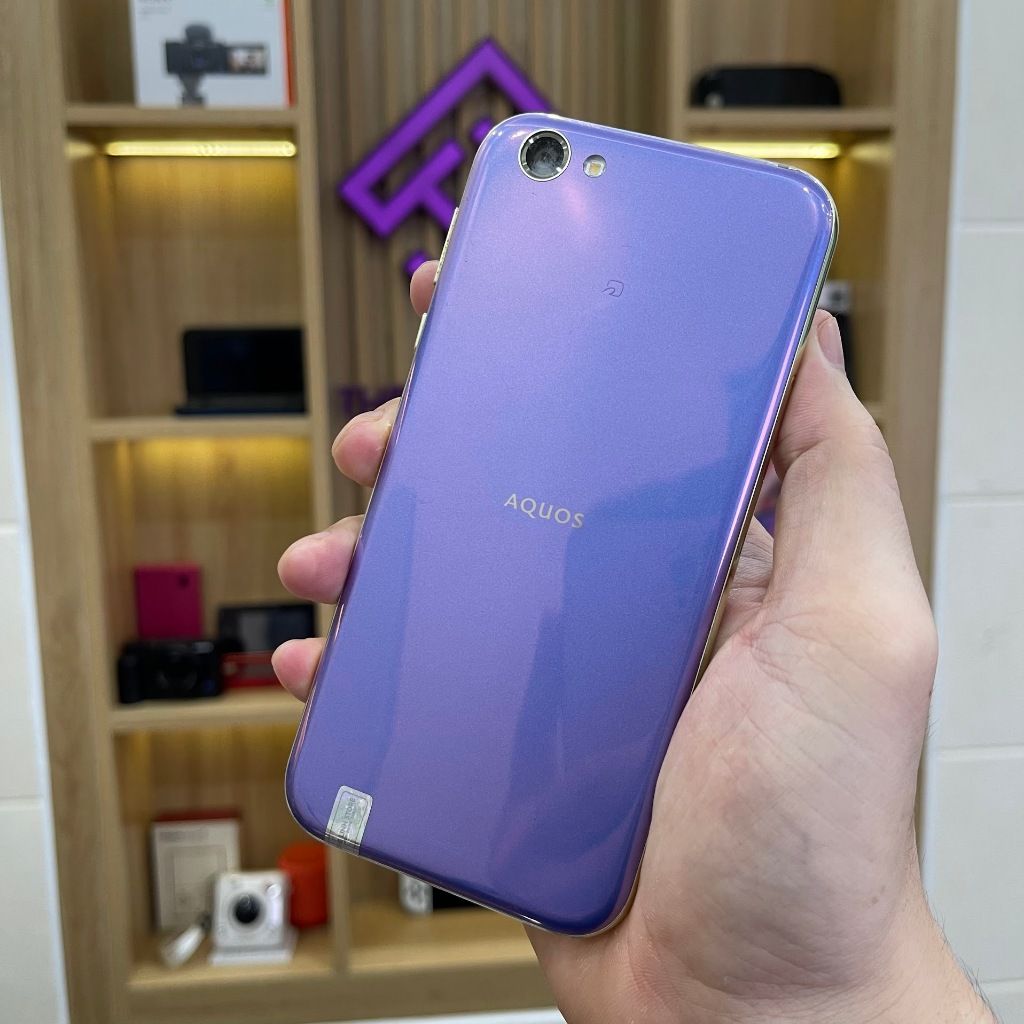 Điện thoại Sharp Aquos R (SHV39) Màn 2K - Snap 835 Ram 4G+64G