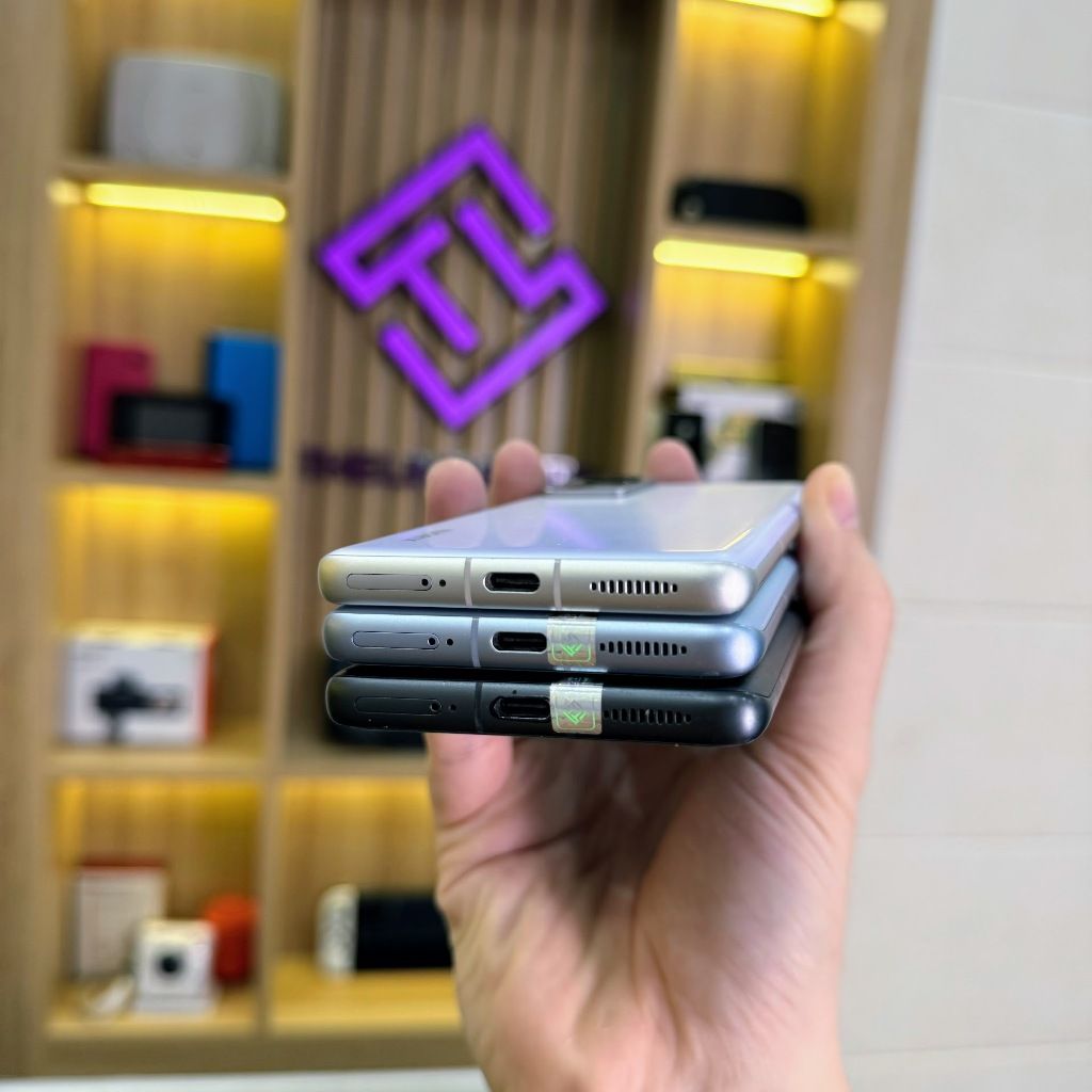 Điện thoại Xiaomi Mi 12X màn cong AMOLED 120Hz - Snap 870 bộ nhớ 256G