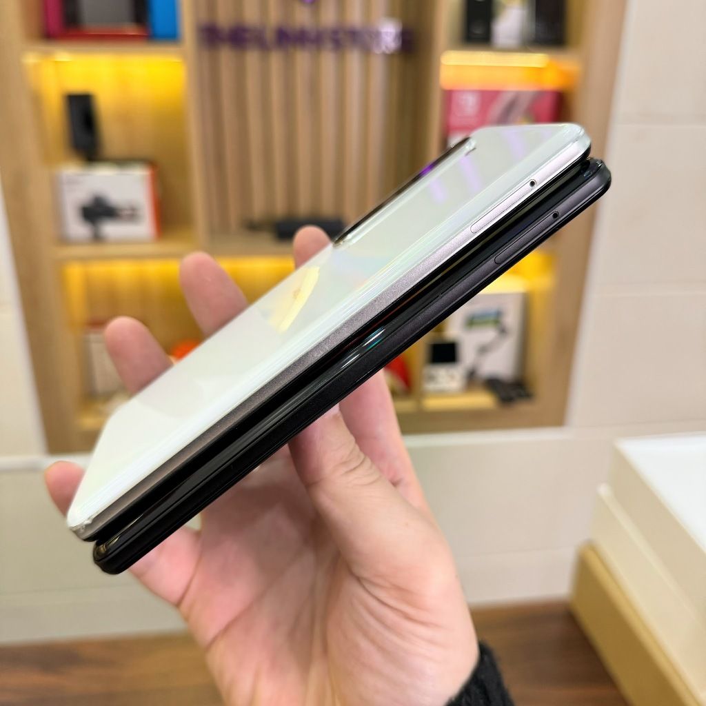 Điện thoại Sharp Aquos R5G màn 120Hz 2K - Snapdragon 865 ram 12G 256G