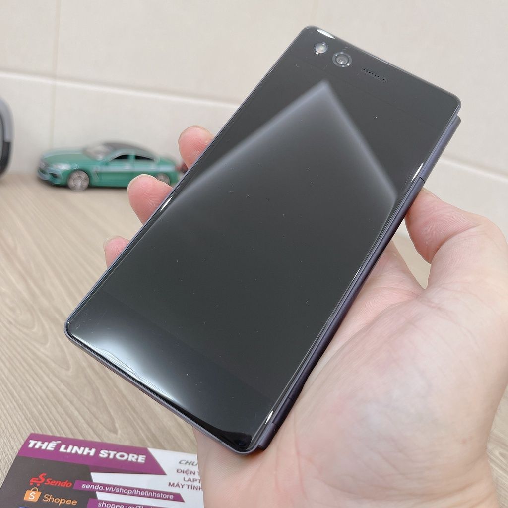 Điện thoại ZTE Axon M có 2 màn hình - ram 4G 64G