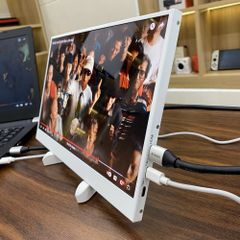 Màn hình di động tấm nền QLED xuất hình Type-C 100%sRGB 100%DCI-P3 96%NTSC