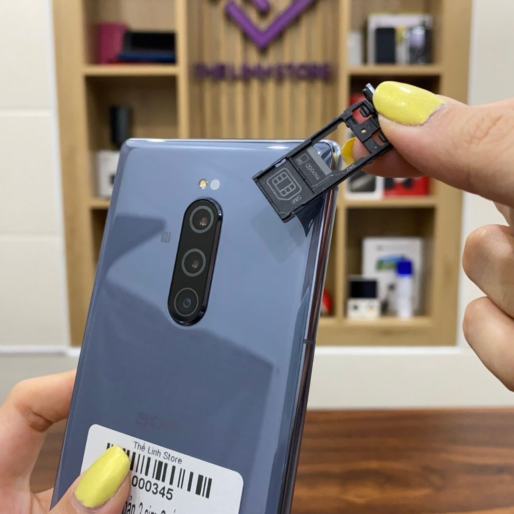 Điện thoại Sony Xperia 1 (Sony X1) có bản 2 Sim Quốc tế màn OLED 6.5 inch 4K 21:9 - Snap 855 ram 6G