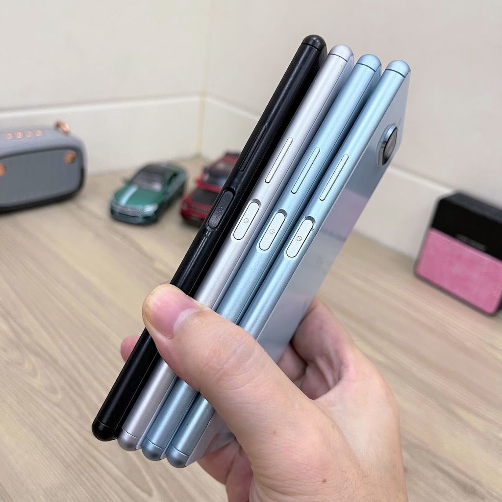 Điện thoại Sony Xperia 8 màn 6.0 tỷ lệ 21:9 - ram 4G 64G