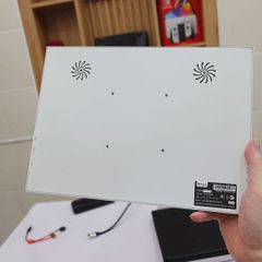 Màn hình di động 13.5 inch 2.2K (2256x1504p) 100%sRGB TypeC ThunderBolt - tỉ lệ 3:2 chuẩn của Surface Laptop
