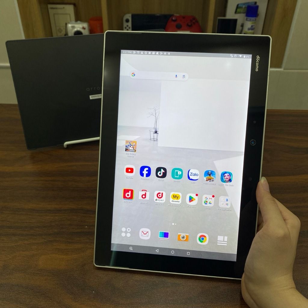 Máy tính bảng Fujitsu Arrows F02K màn 2K 10inch có 4G LTE - Snapdragon 660 ram 4G 32G