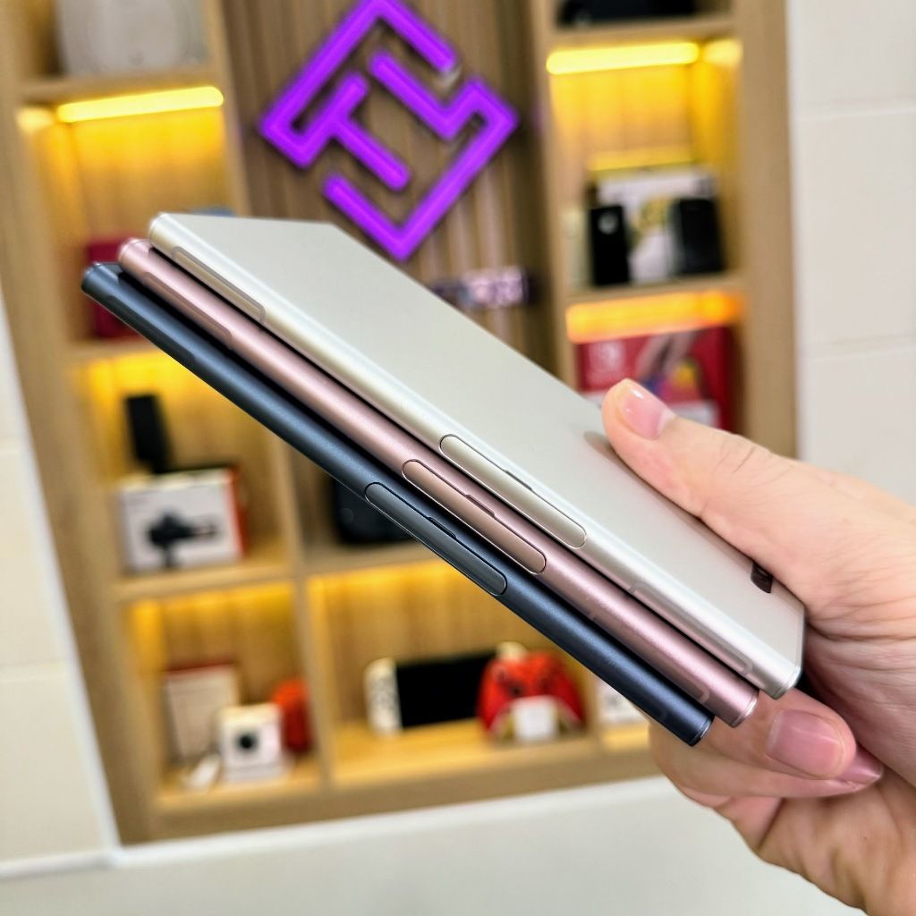 Điện thoại Sony Xperia XZ1 có bản 2 Sim Quốc tế - Snapdragon 835 ram 4G 64G