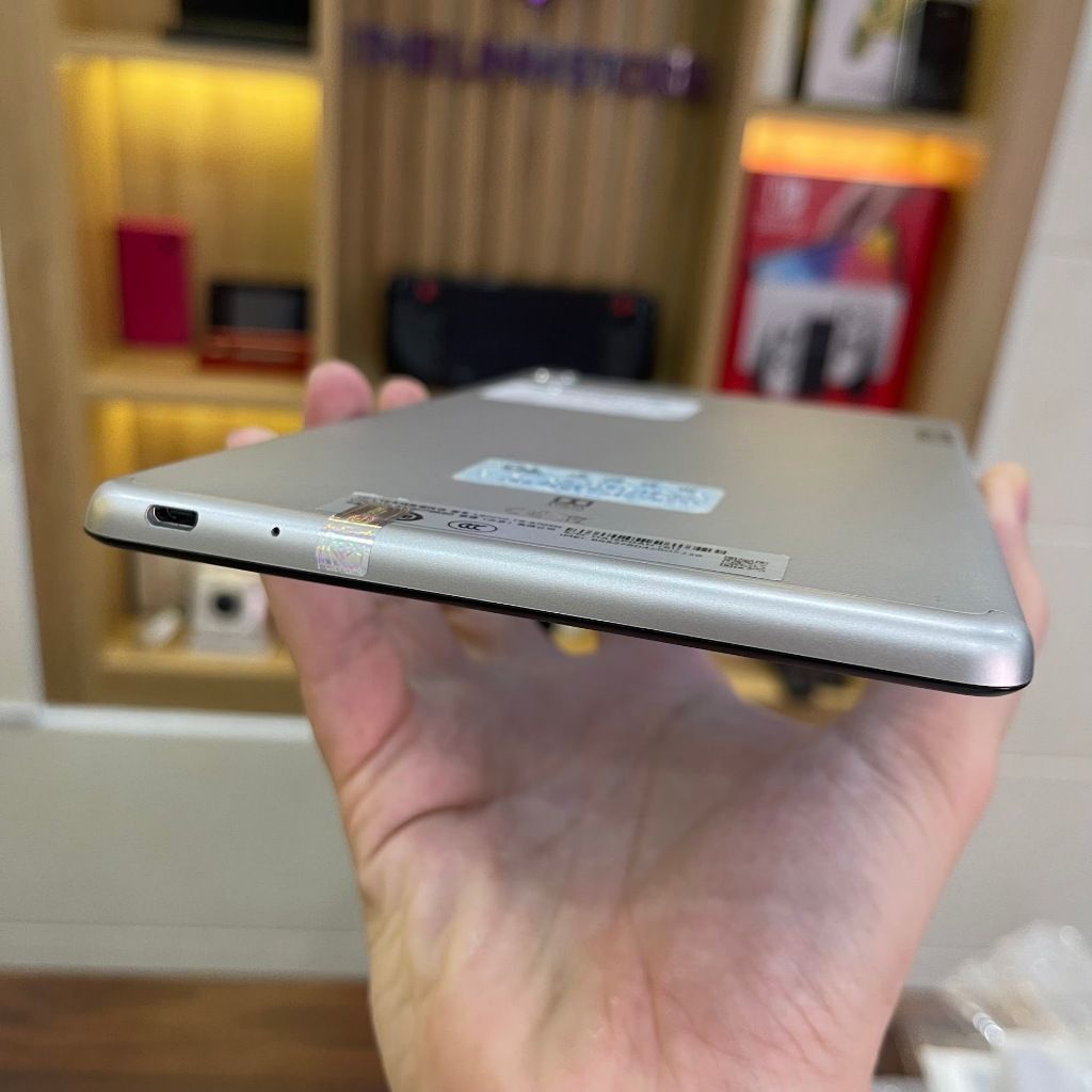 Máy tính bảng Lenovo Tab M8 màn 8.0 FHD - Ram 4G 64G có hỗ trợ 4G WIFI