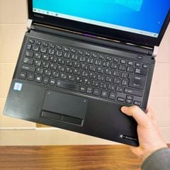 Laptop Toshiba Dynabook R73 Core i7 6600u Ram 8G 256G SSD - Màn 13.3 inch mỏng nhẹ