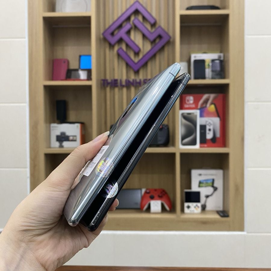 Điện thoại Sony XZ2 Premium màn 4K - Snapdragon 845 ram 6G 64G