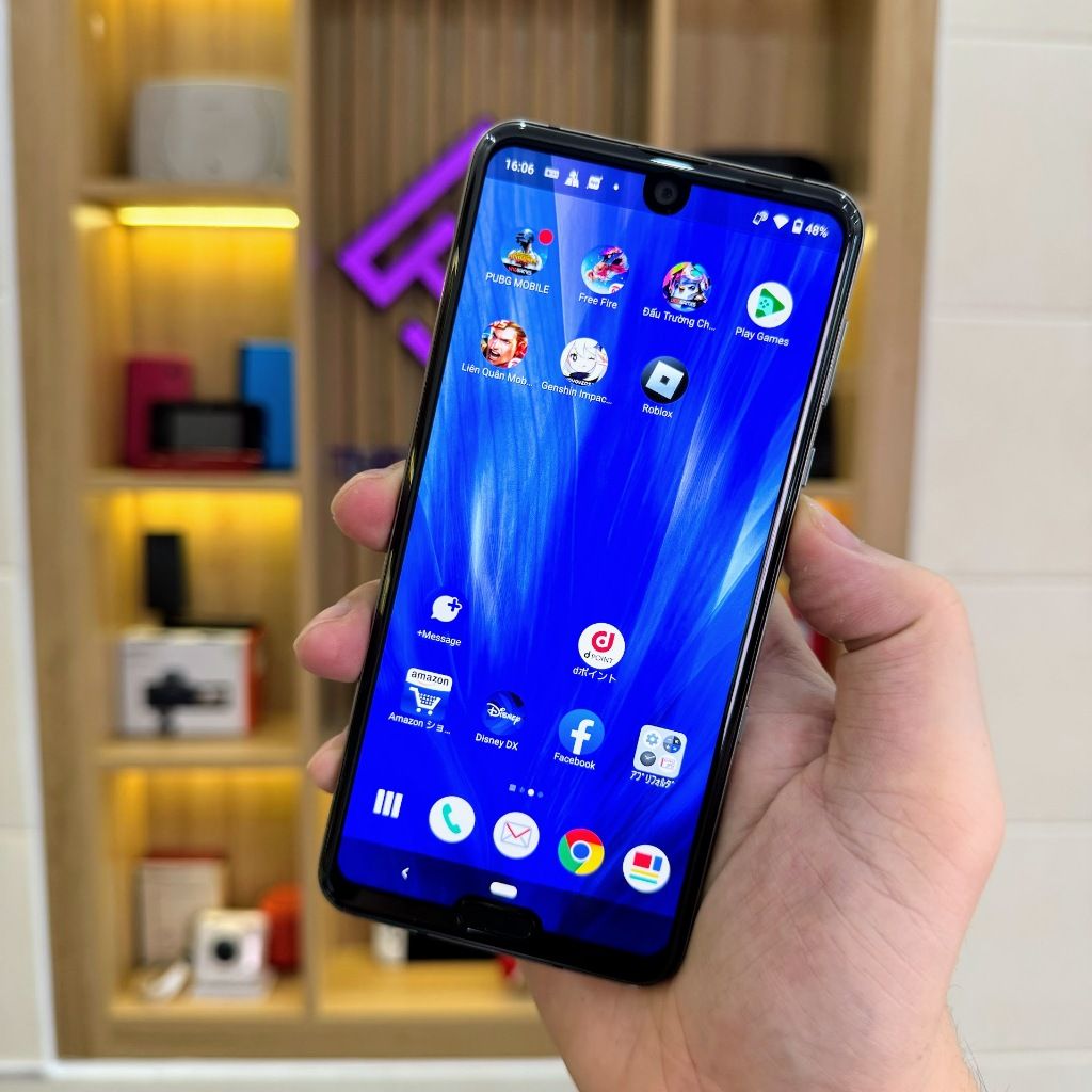 Điện thoại Sharp Aquos R3 màn 2K 120Hz - Snap 855 ram 6G 128G