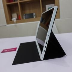 Màn hình di động 13.5 inch 2.2K (2256x1504p) 100%sRGB TypeC ThunderBolt - tỉ lệ 3:2 chuẩn của Surface Laptop