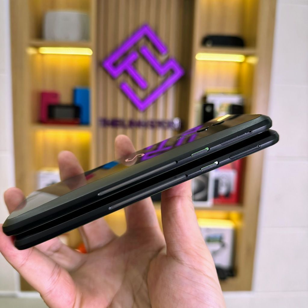 Điện thoại Xiaomi Black Shark Helo màn AMOLED 6 inch - Snapdragon 845 ram 8G 128G