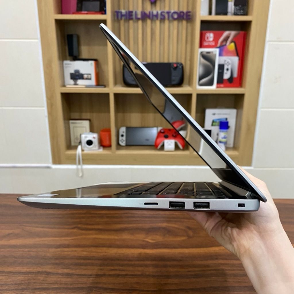 Laptop Dell Vostro 5370 màn 13.3 inch FHD - Core i5 8250u 8G 256G SSD