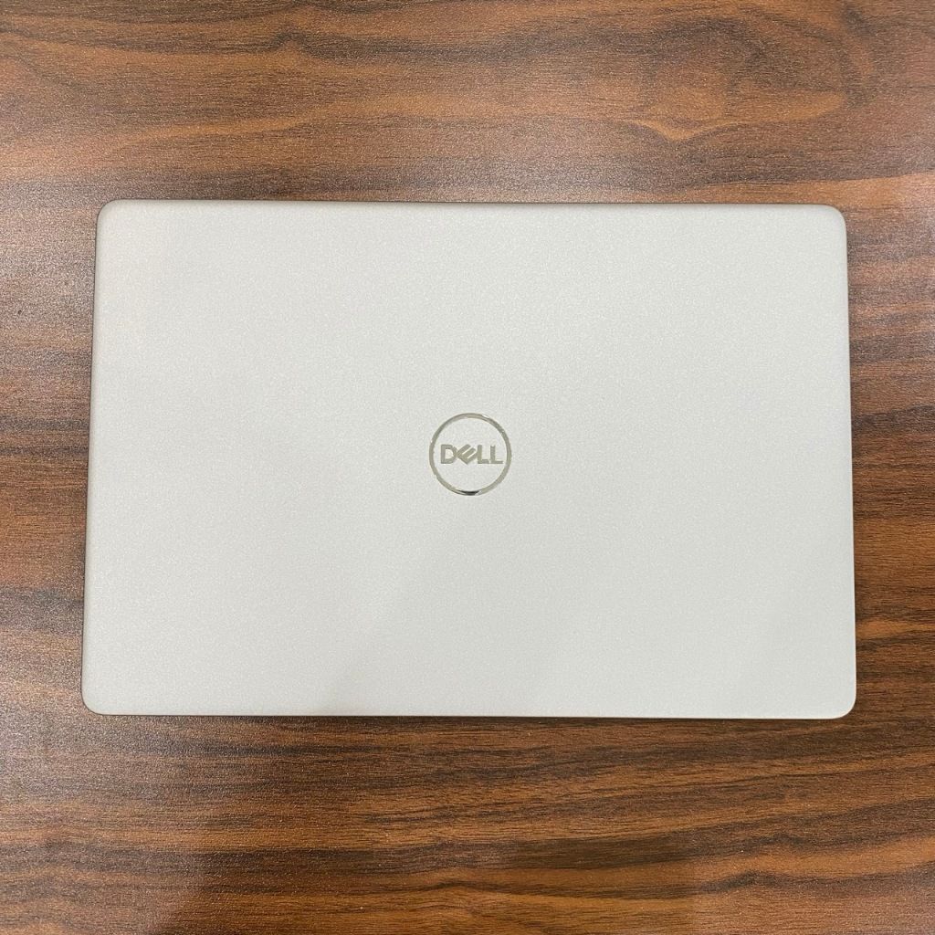 Laptop Dell inspiron 5370 màn 13.3 inch FHD - Core i5 8250u 8G 256G SSD