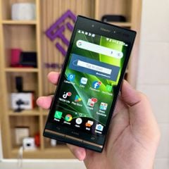 Điện thoại Kyocera Urbano V03 KYV38 màn 5 inch - Snapdragon 430