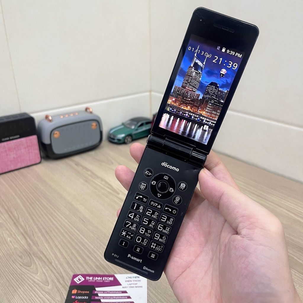 Điện thoại nắp gập Panasonic P01J hàng Nhật - Phát Wifi Ghi âm cuộc gọi