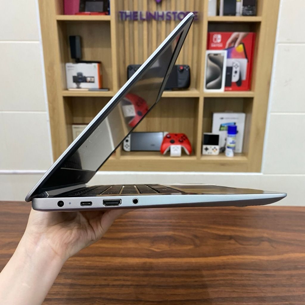 Laptop Dell Vostro 5370 màn 13.3 inch FHD - Core i5 8250u 8G 256G SSD