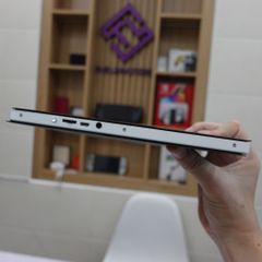 Màn hình di động 13.5 inch 2.2K (2256x1504p) 100%sRGB TypeC ThunderBolt - tỉ lệ 3:2 chuẩn của Surface Laptop