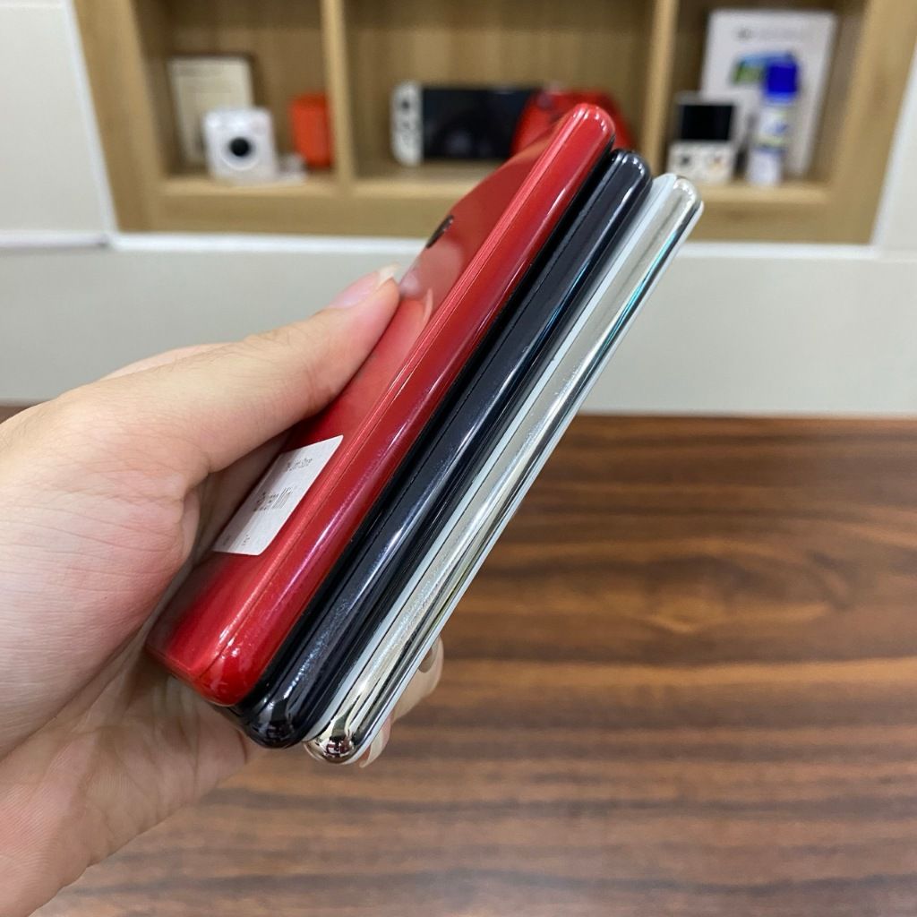 Điện thoại Rakuten Mini màn 3.6 inch - Snapdragon 439 ram 3G 32G dùng eSim