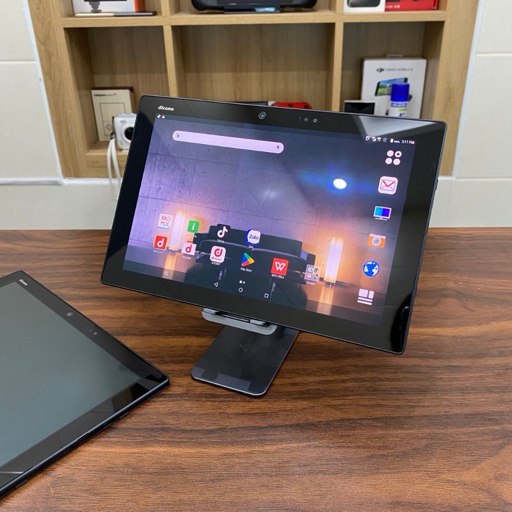 Máy tính bảng Fujitsu ArrowTab F04H màn OLED 2K 10.5 inch Có 4G WIFI - Nhận diện mống mắt IRIS