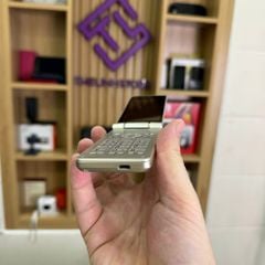 Điện thoại nắp gập Sharp Aquos SH02L có WIFI 4G - Android 8.1