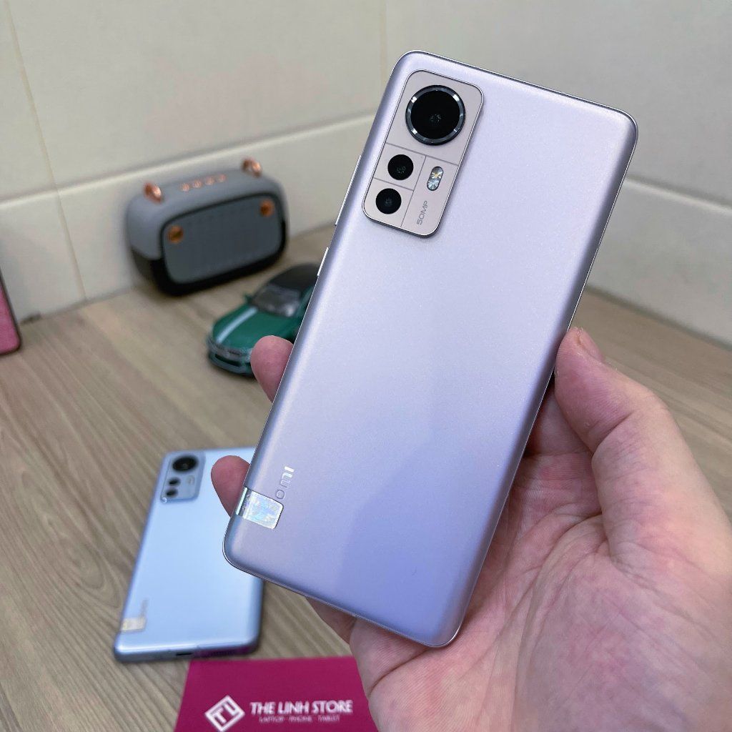 Điện thoại Xiaomi Mi 12 màn AMOLED 120Hz - Snap 8 Gen 1