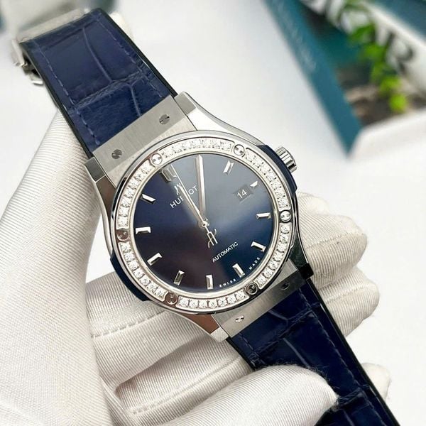 HV0299 Đồng hồ HUBLOT CLASSIC FUSION 42 MM