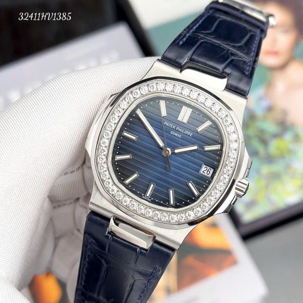HV1385 Đồng Hồ PATEK PHILIPPE NAUTILUS Kim Cương Moissanite