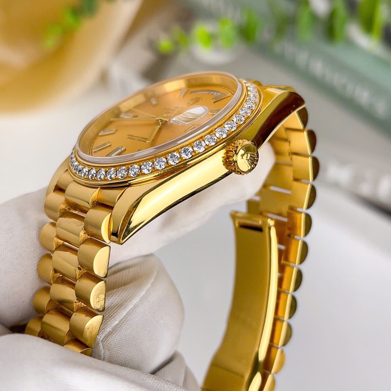 HV1029 Đồng hồ ROLEX DAY-DATE 40 MM