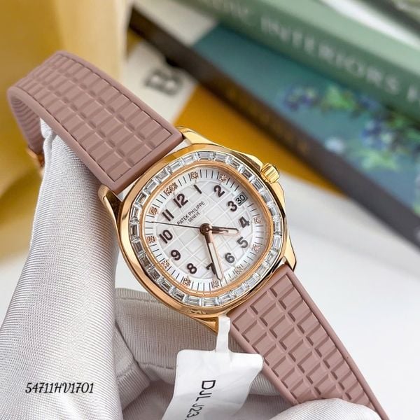 HV1701 Đồng Hồ PATEK PHILIPPE AQUANAUT 35 MM