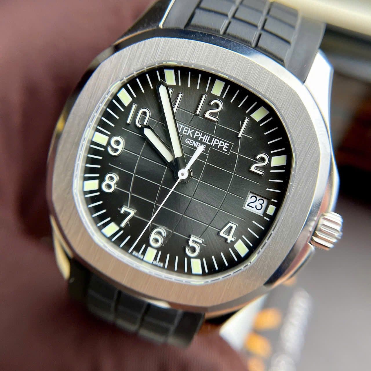 Patek Philippe Aquanaut 5167A-001 Rep 1:1 Chế Tác Vỏ Bạc Mặt Đen Dây Cao Su