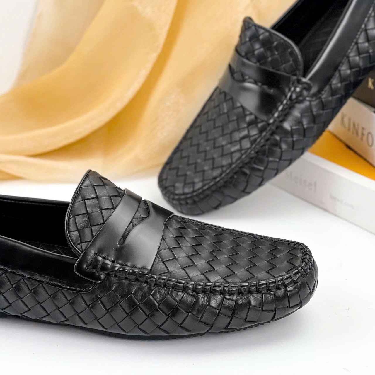 MC16 Giày Lười, Giày Moccasin Da Bò Cao Cấp Bottega Veneta