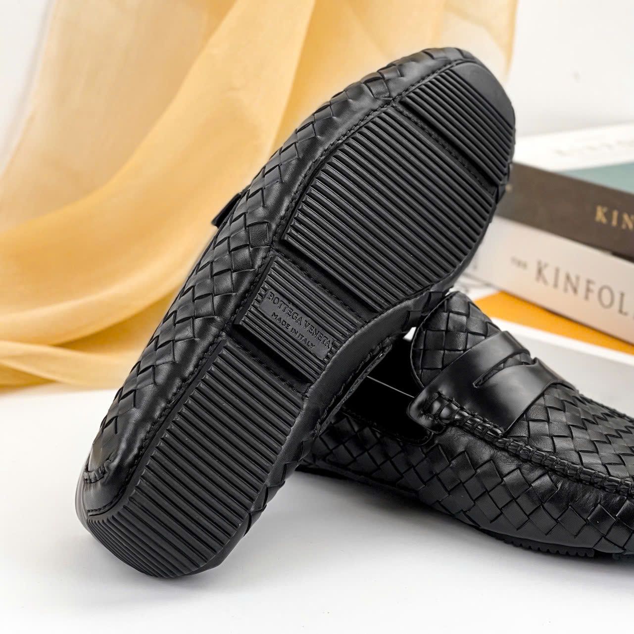 MC16 Giày Lười, Giày Moccasin Da Bò Cao Cấp Bottega Veneta