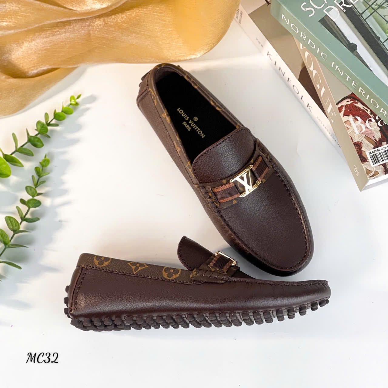 MC32 Giày Lười, Giày Moccasin Da Bò Cao Cấp Louis Vuitton
