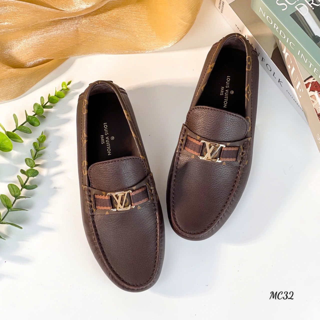 MC32 Giày Lười, Giày Moccasin Da Bò Cao Cấp Louis Vuitton