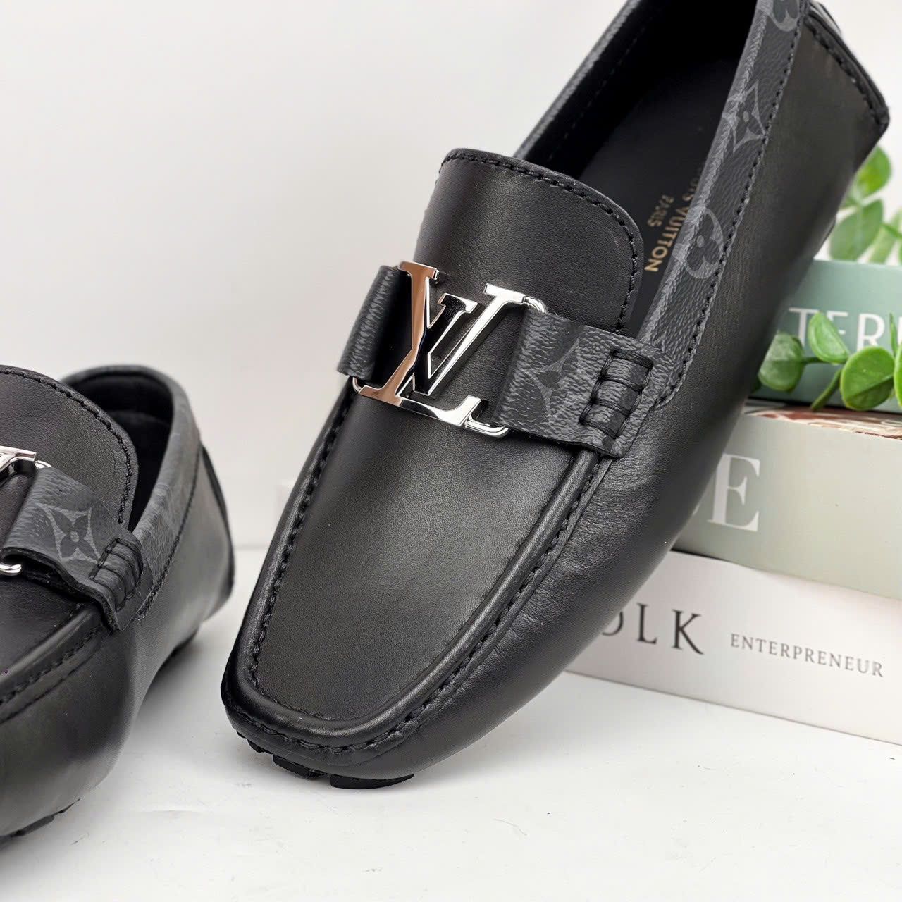 MC41 Giày Lười, Giày Moccasin Da Bò Cao Cấp Louis Vuitton