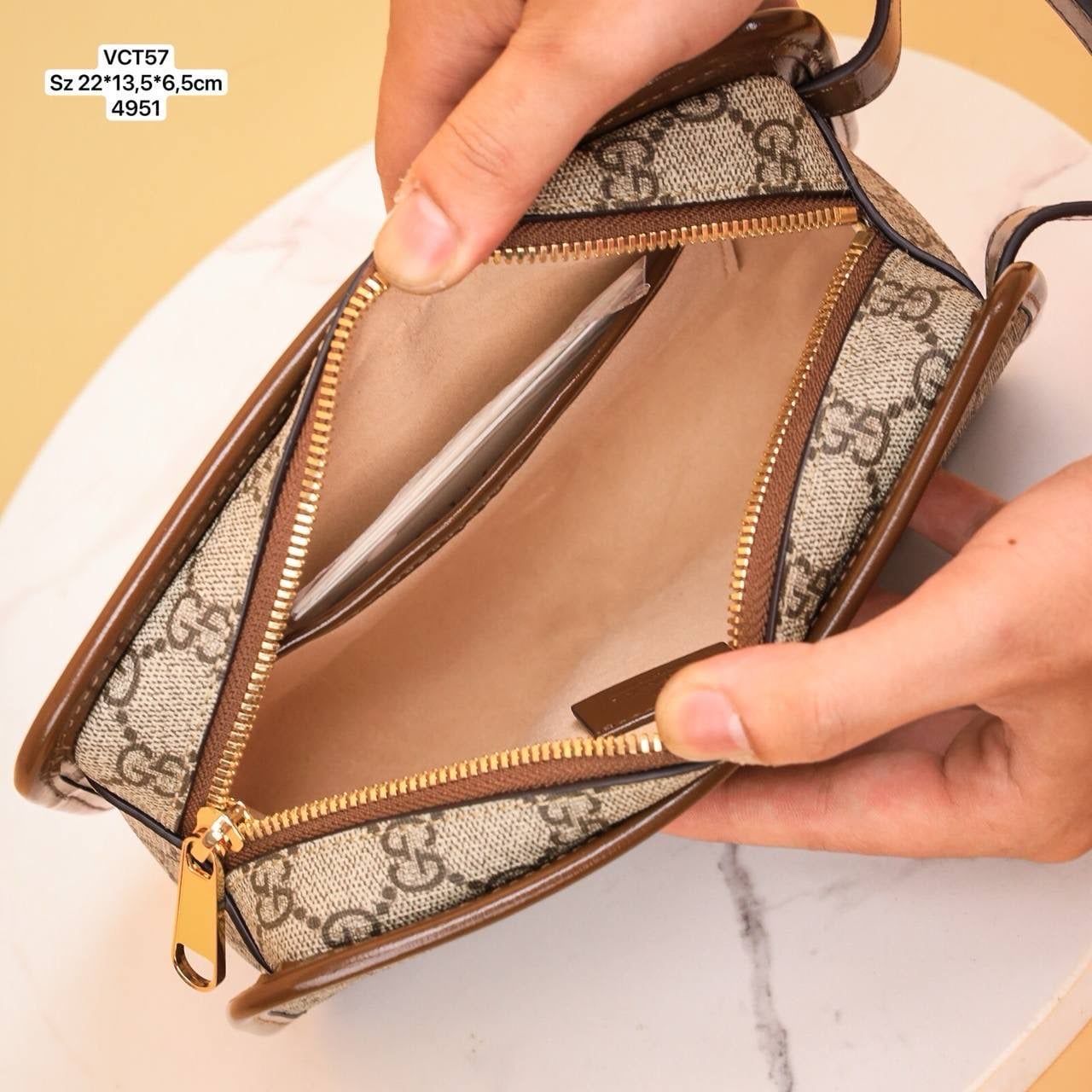 VCT57 Ví Nam Cầm tay, Clutch Cầm Tay Nam Da Bò Gucci