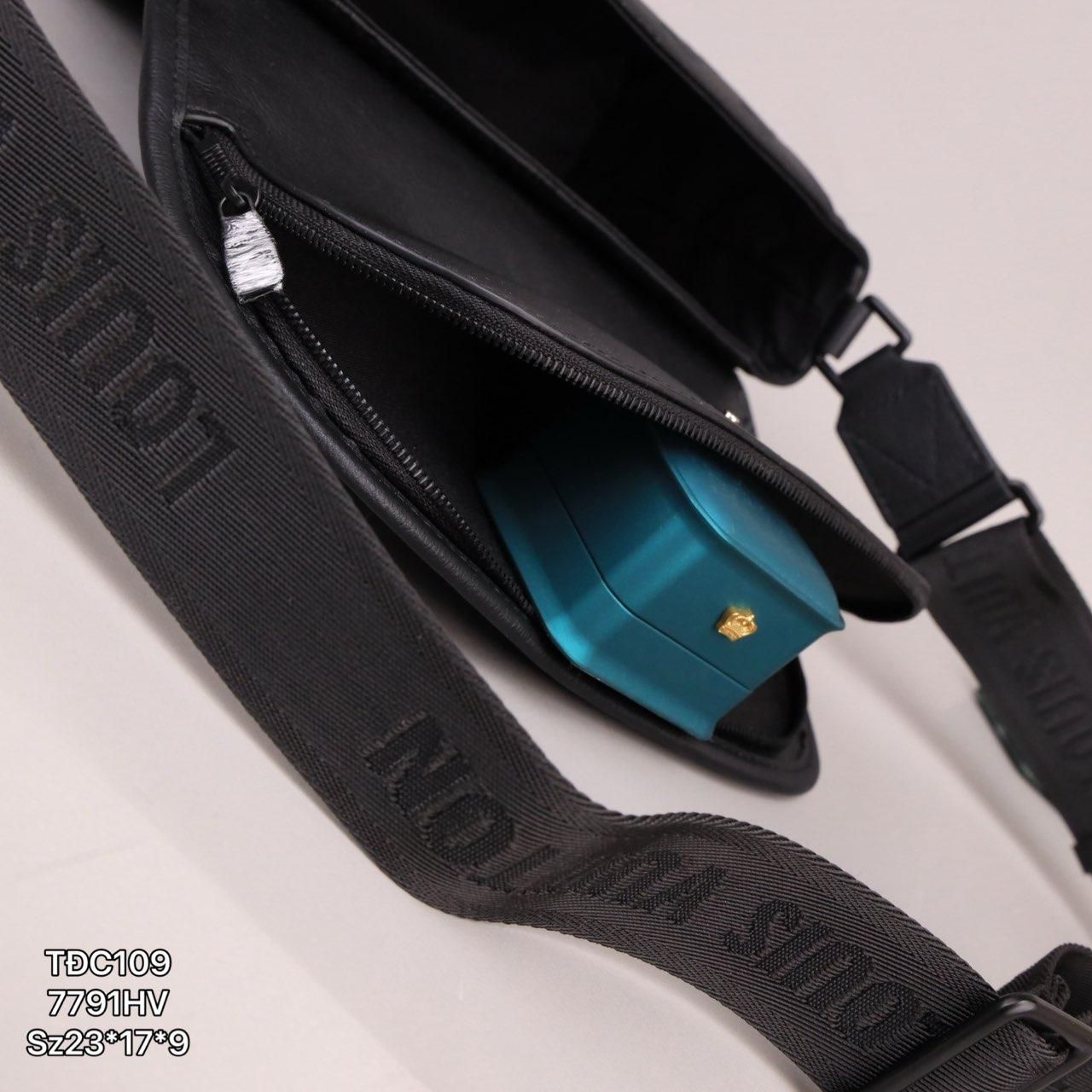 TĐC109 Túi Đeo Chéo Nam Louis Vuitton