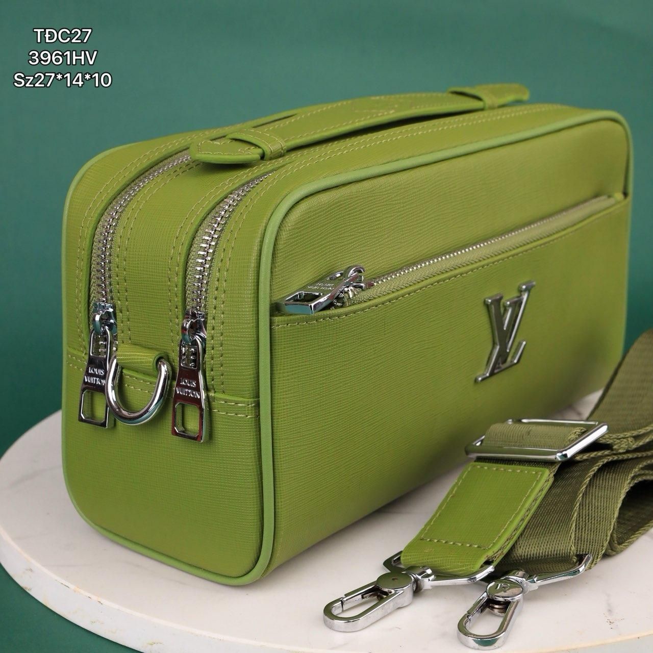 Ví Nam Cầm tay, Clutch Cầm Tay Nam Da Bò Louis Vuitton VCT27