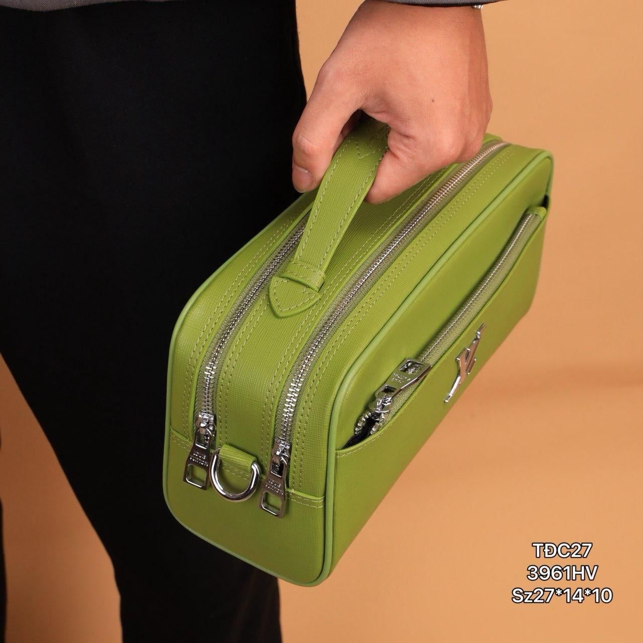 Ví Nam Cầm tay, Clutch Cầm Tay Nam Da Bò Louis Vuitton VCT27
