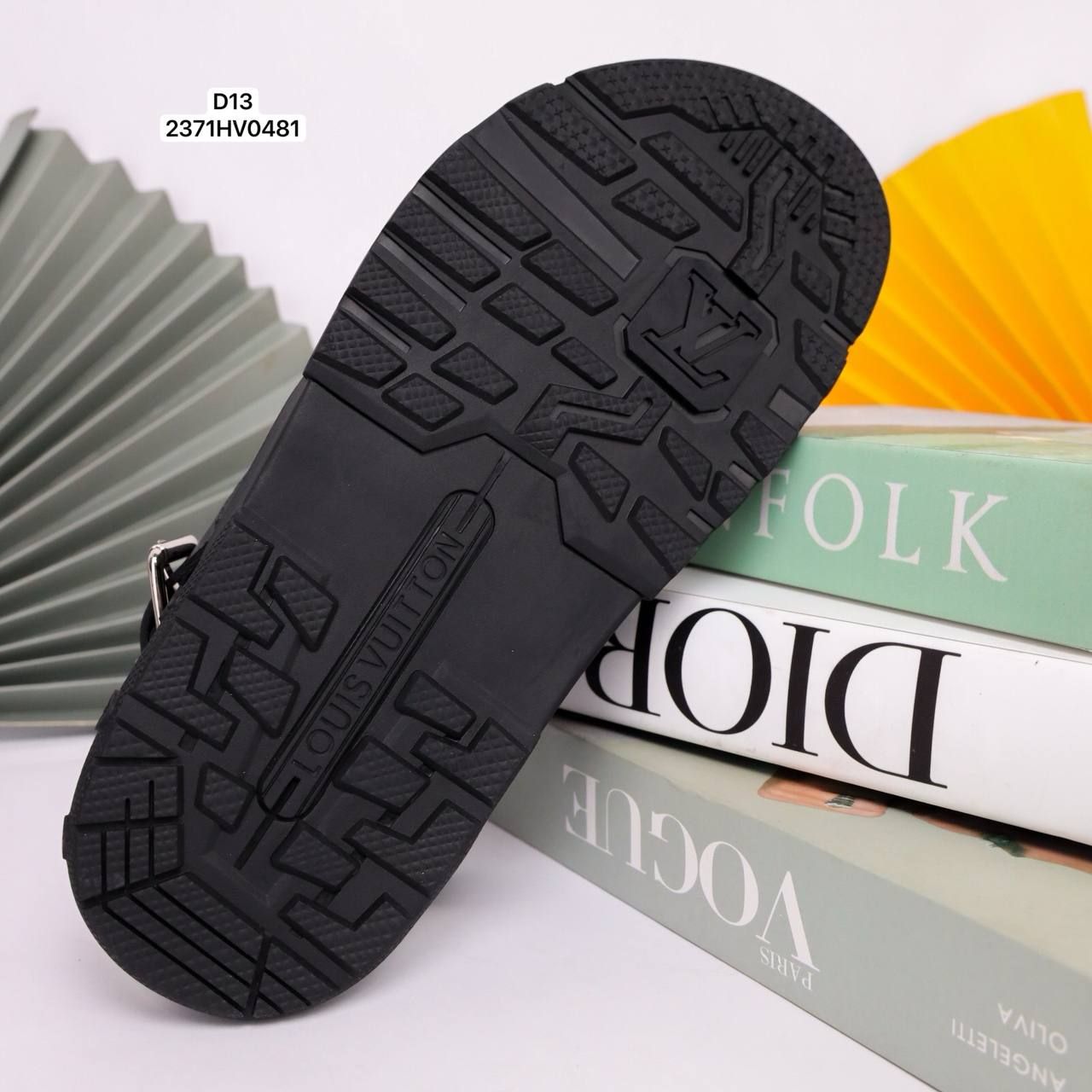 D13 Dép Nam Louis Vuitton