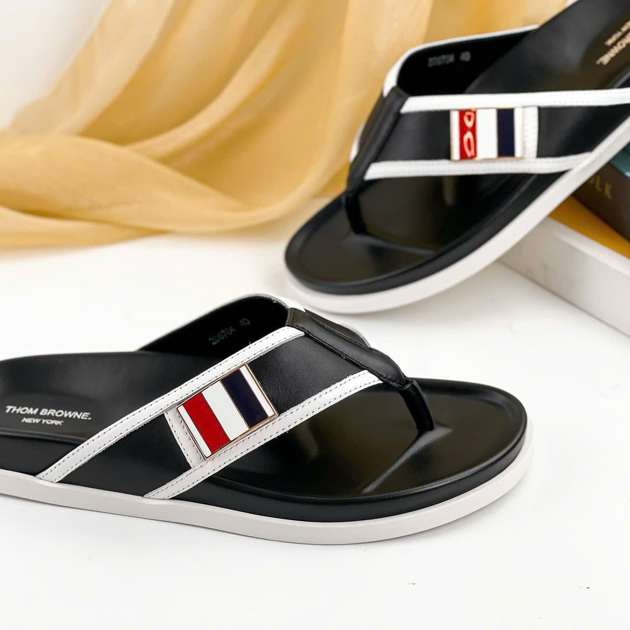 D23 Dép Nam Thom Browne